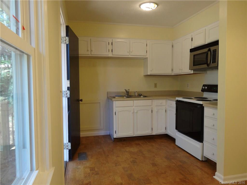 258 Timberlane Drive - Photo 6