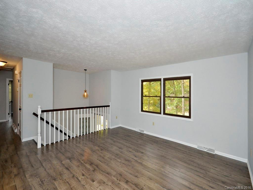 18 Forest Ridge Drive - Photo 5