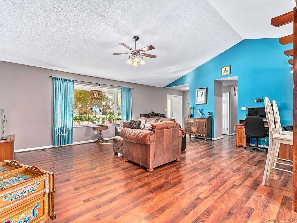 13 Marlwood Court - Photo 11