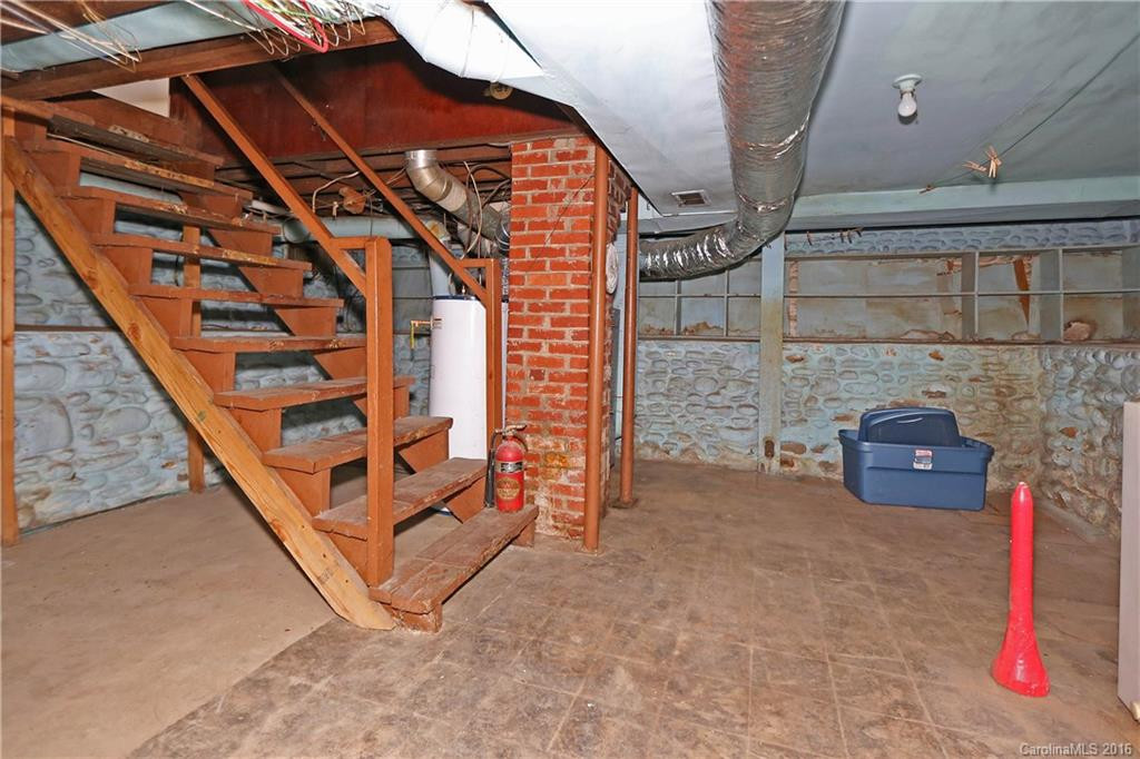 25 Holtzclaw Street - Photo 14