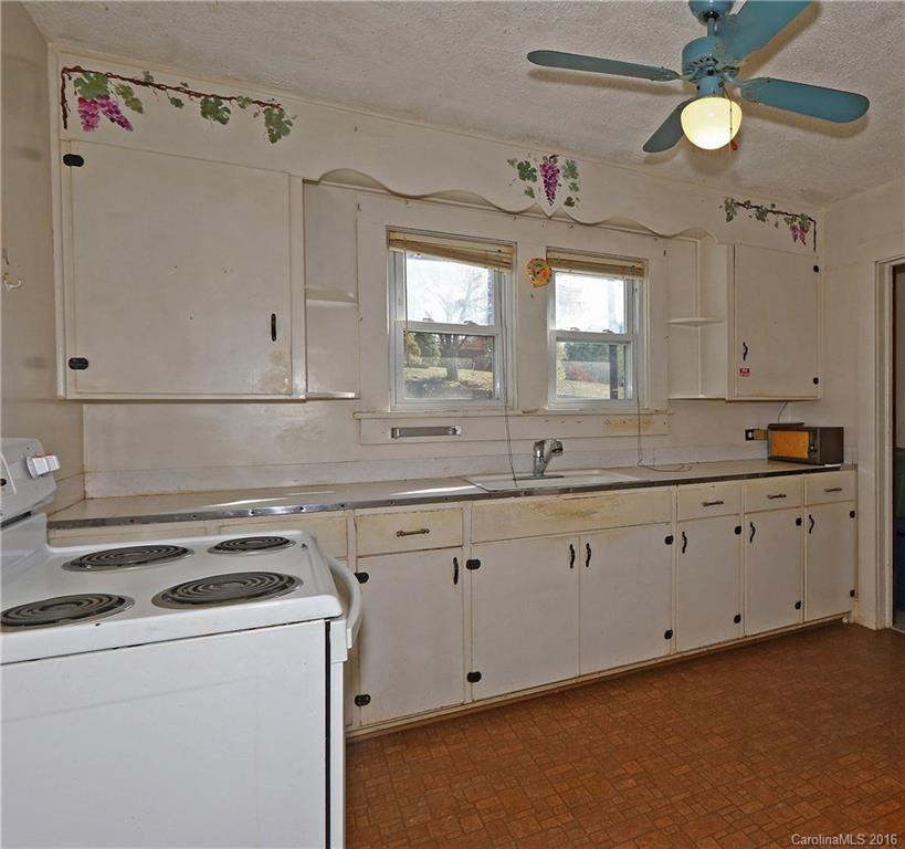 25 Holtzclaw Street - Photo 4
