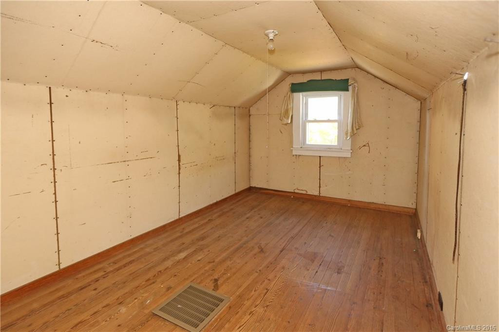 25 Holtzclaw Street - Photo 10