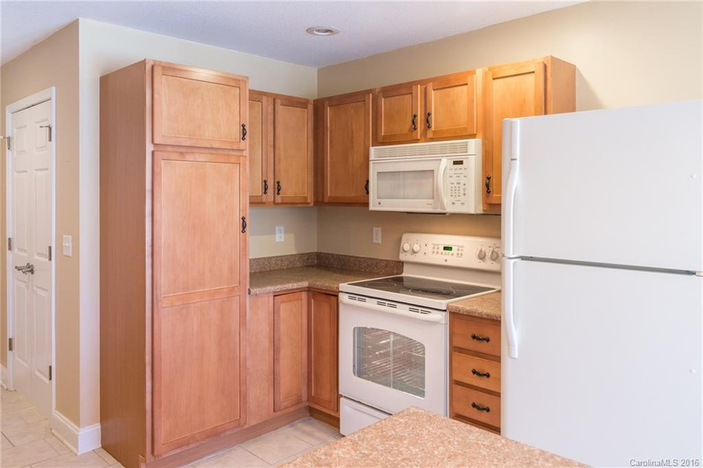28 Kaylor Drive #TH33 - Photo 11