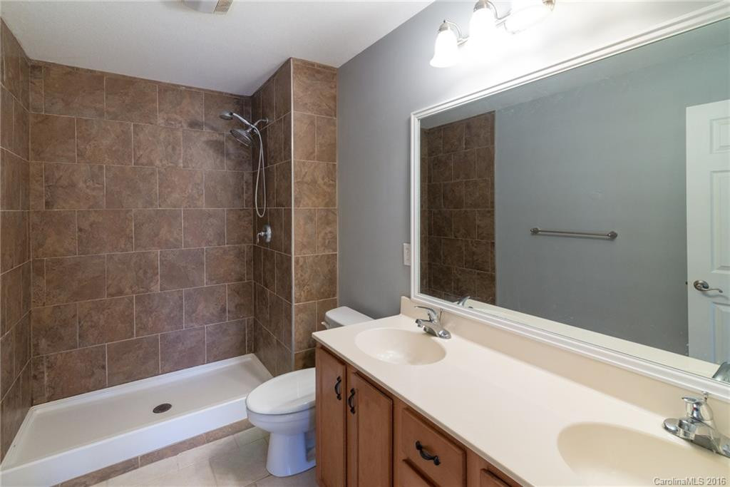 28 Kaylor Drive #TH33 - Photo 16