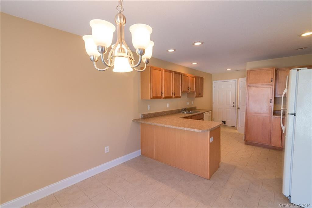 28 Kaylor Drive #TH33 - Photo 9