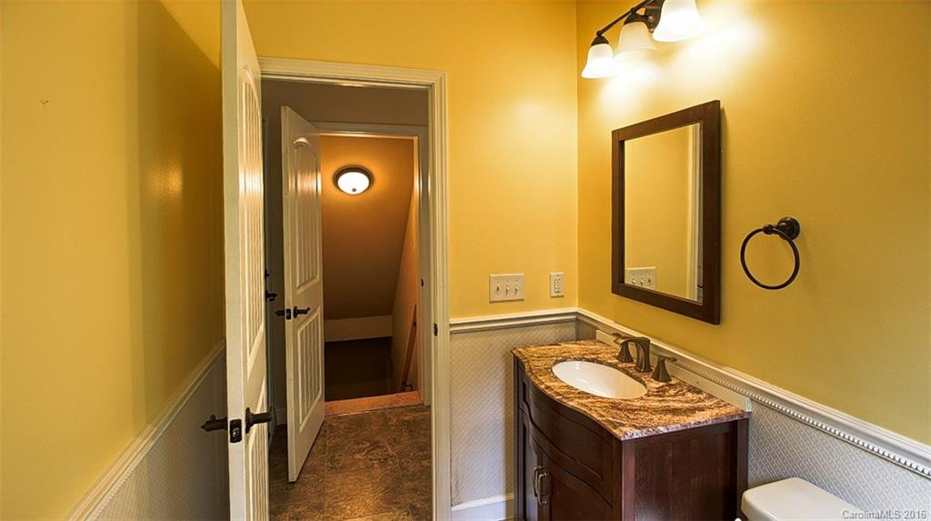 440 Ridgeway Drive - Photo 12