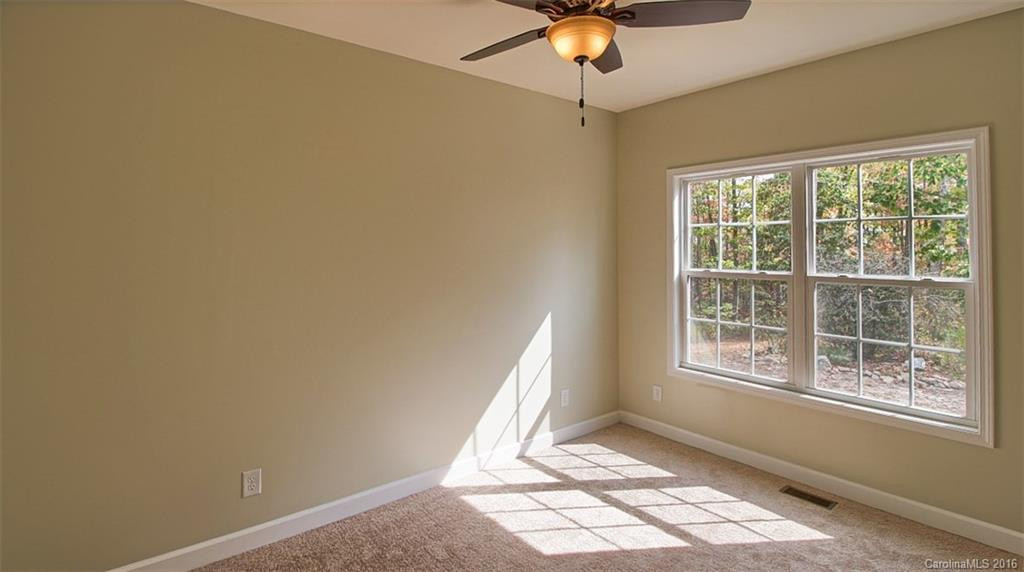 440 Ridgeway Drive - Photo 13