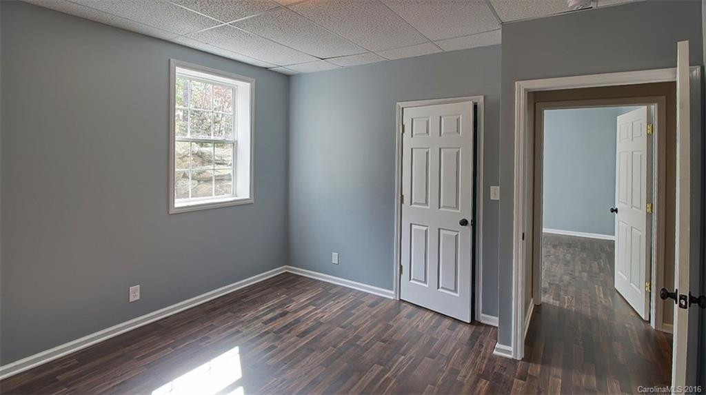 440 Ridgeway Drive - Photo 16