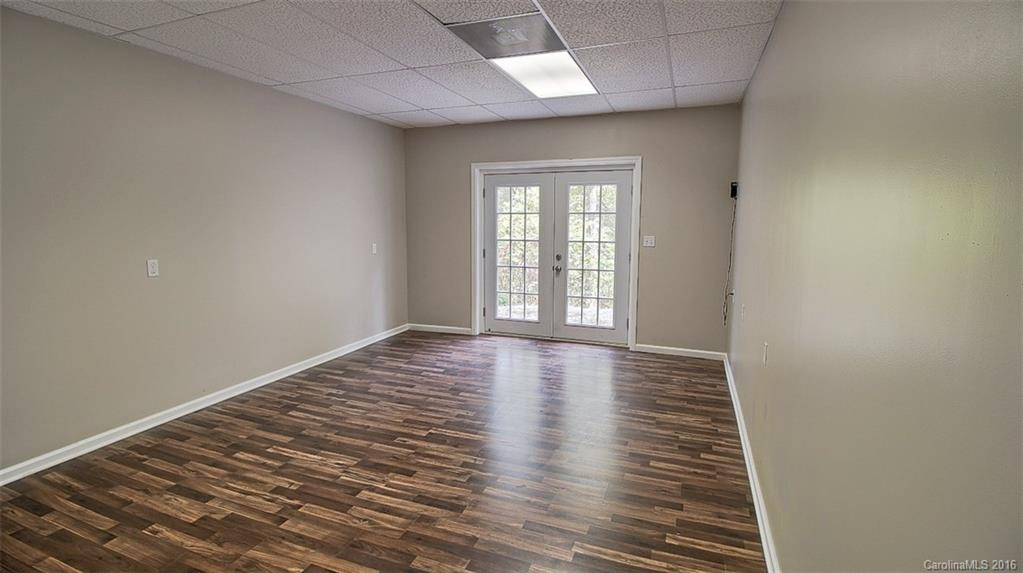 440 Ridgeway Drive - Photo 18