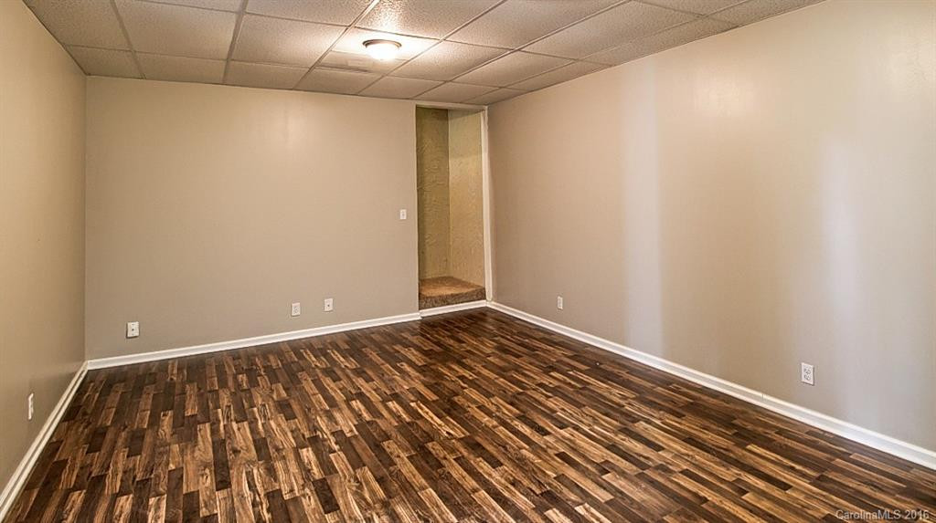 440 Ridgeway Drive - Photo 20