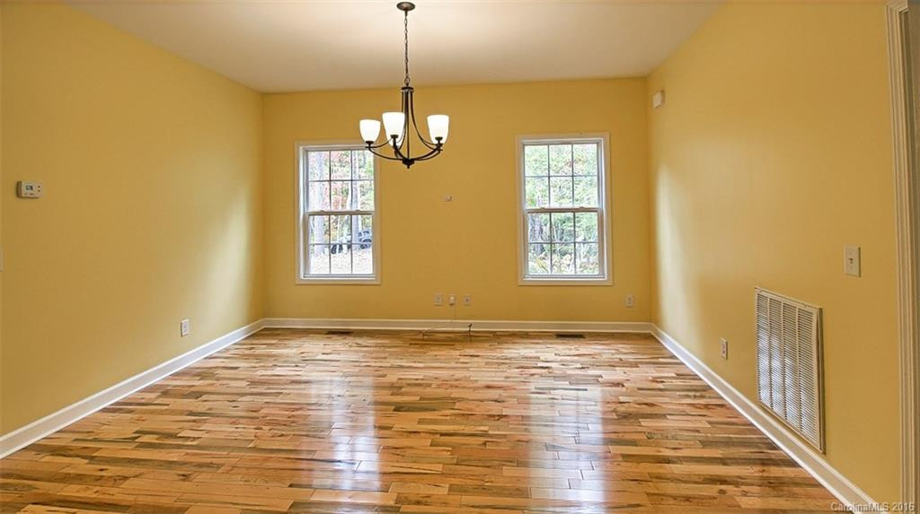 440 Ridgeway Drive - Photo 8