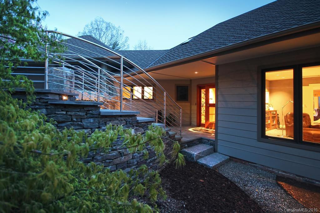 111 Robinhood Road - Photo 2