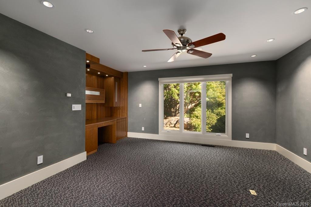 111 Robinhood Road - Photo 15