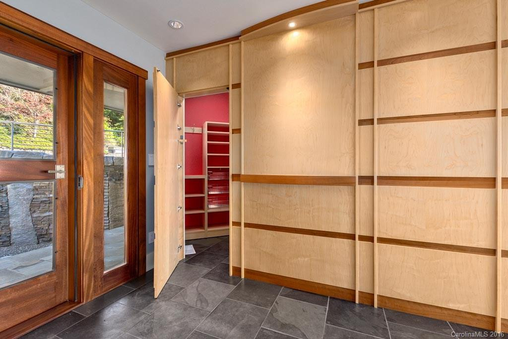 111 Robinhood Road - Photo 4
