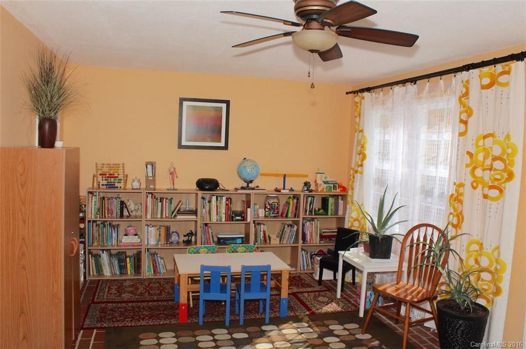 158 Melissa Lane - Photo 13