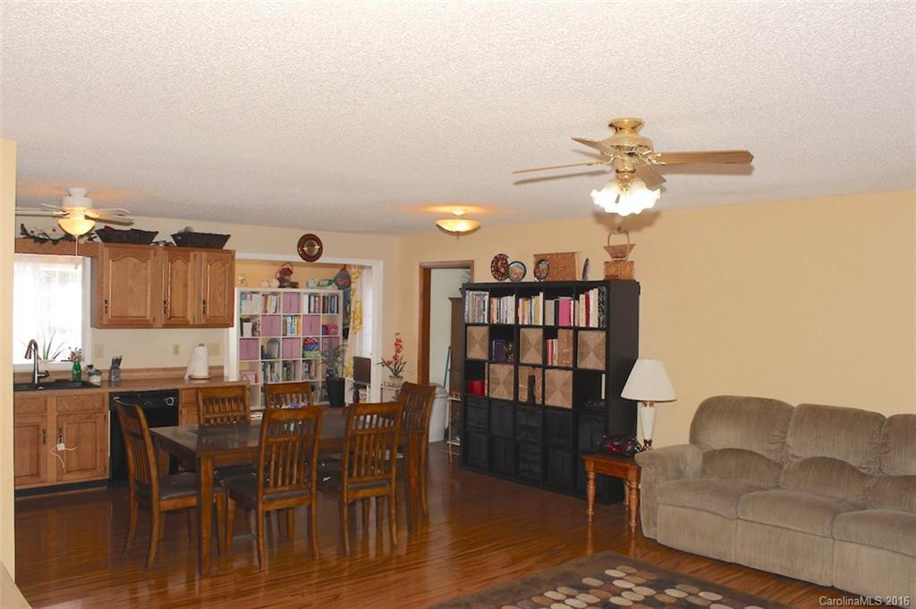 158 Melissa Lane - Photo 6
