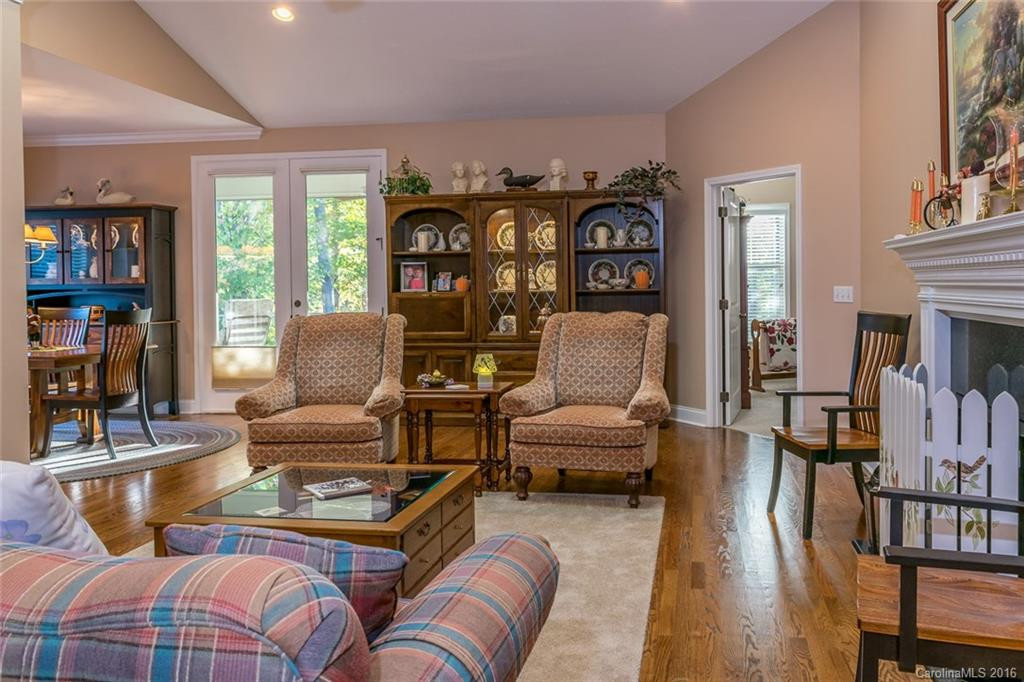 203 Waterside Drive #11 - Photo 3