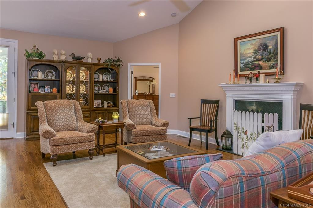 203 Waterside Drive #11 - Photo 4