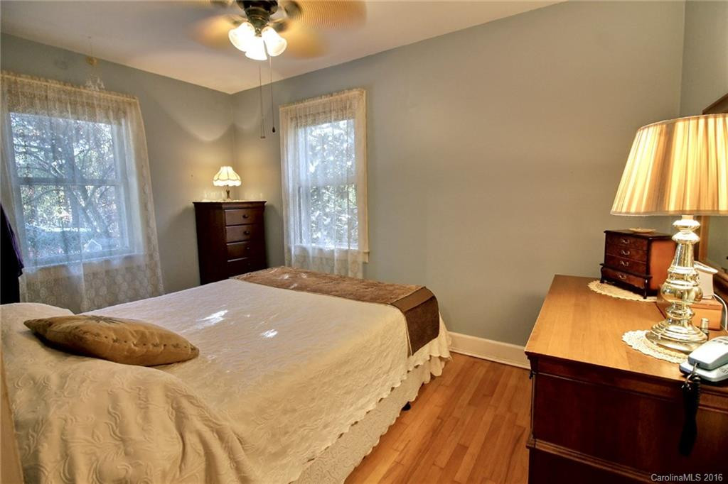 106 Kingsgate Road - Photo 12