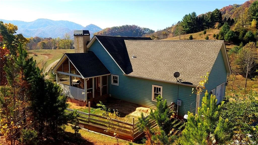 152 Sourwood Lane