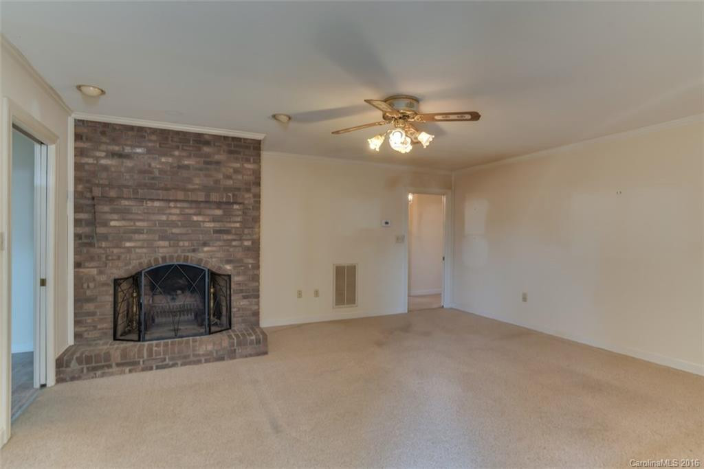 117 Spring Lake Drive - Photo 13