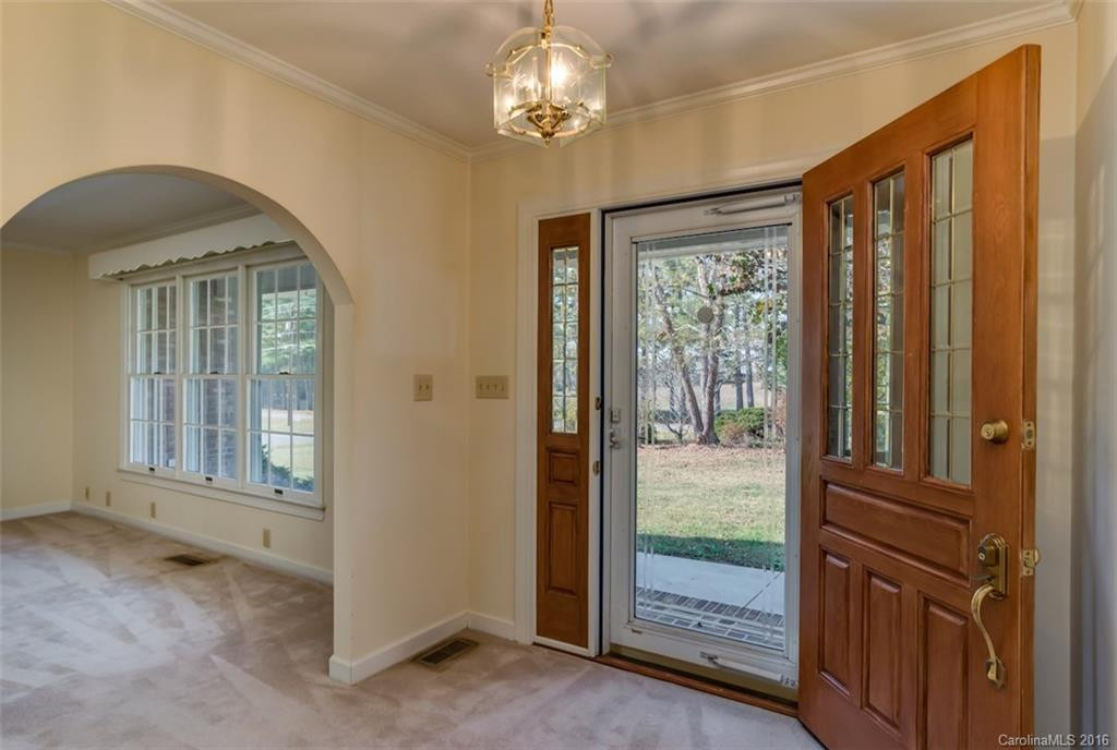 117 Spring Lake Drive - Photo 6