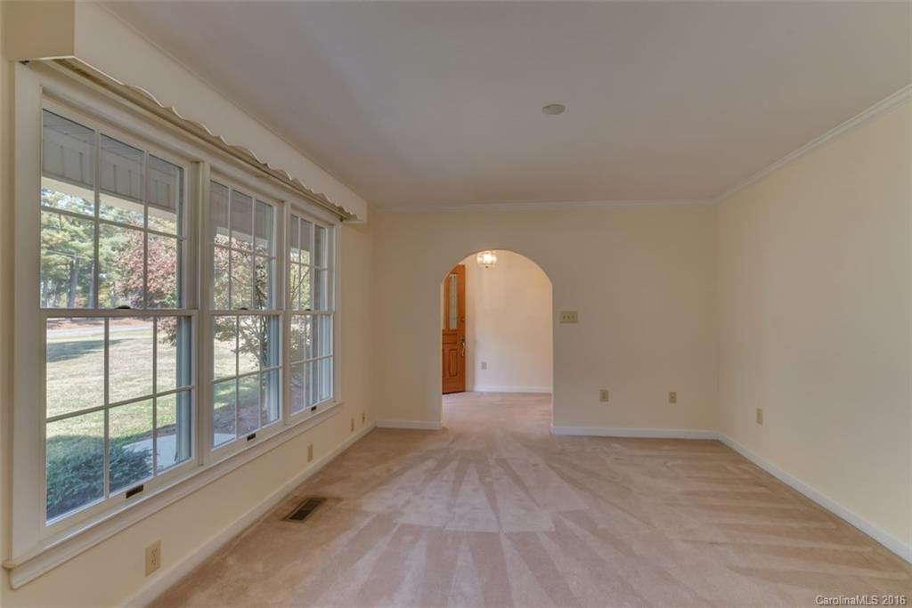 117 Spring Lake Drive - Photo 7