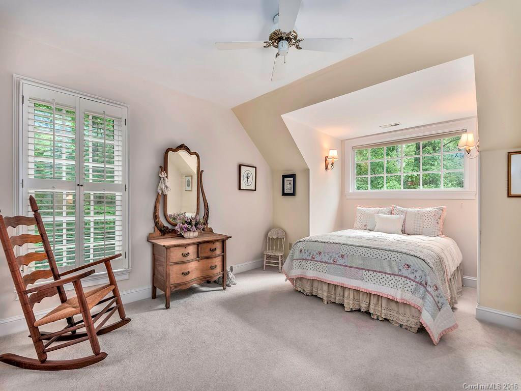 109 Scenic Drive - Photo 12