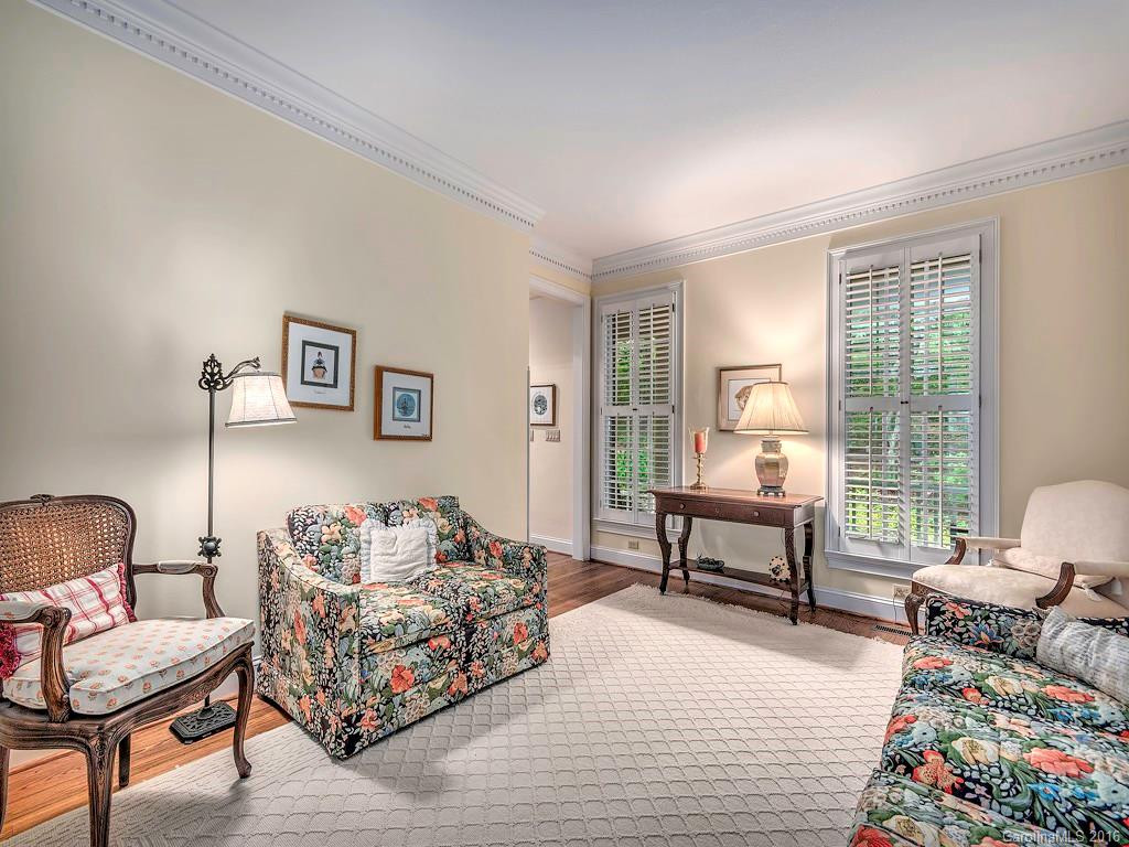 109 Scenic Drive - Photo 4