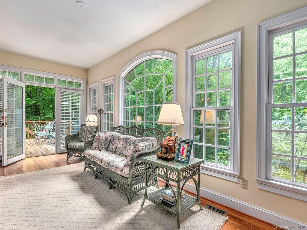 109 Scenic Drive - Photo 7