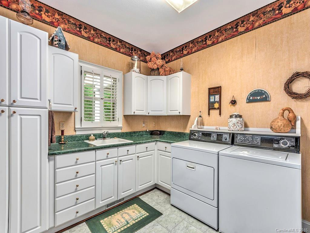 109 Scenic Drive - Photo 9