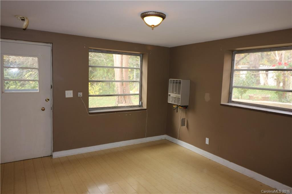 1045 Mountain View Street - Photo 16