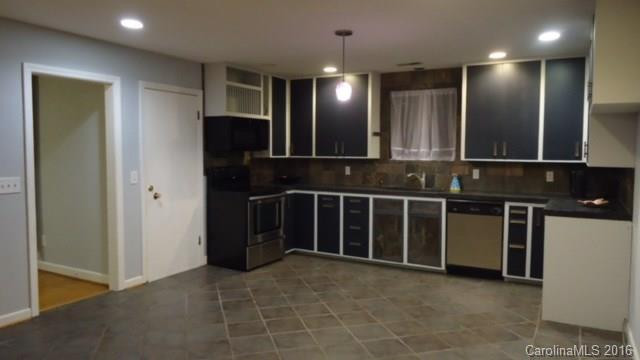 1045 Mountain View Street - Photo 3