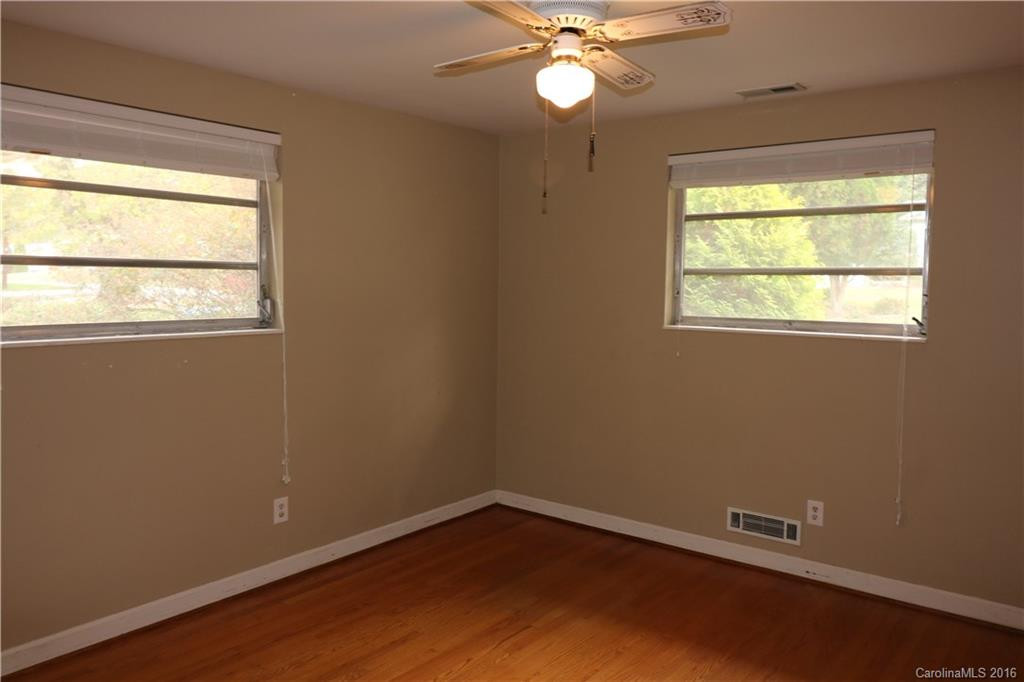 1045 Mountain View Street - Photo 8