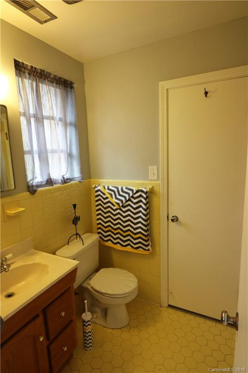 1045 Mountain View Street - Photo 10