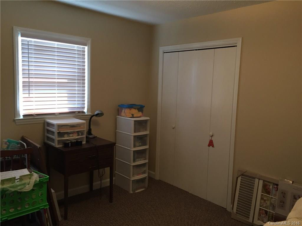275 Carolina Avenue - Photo 16