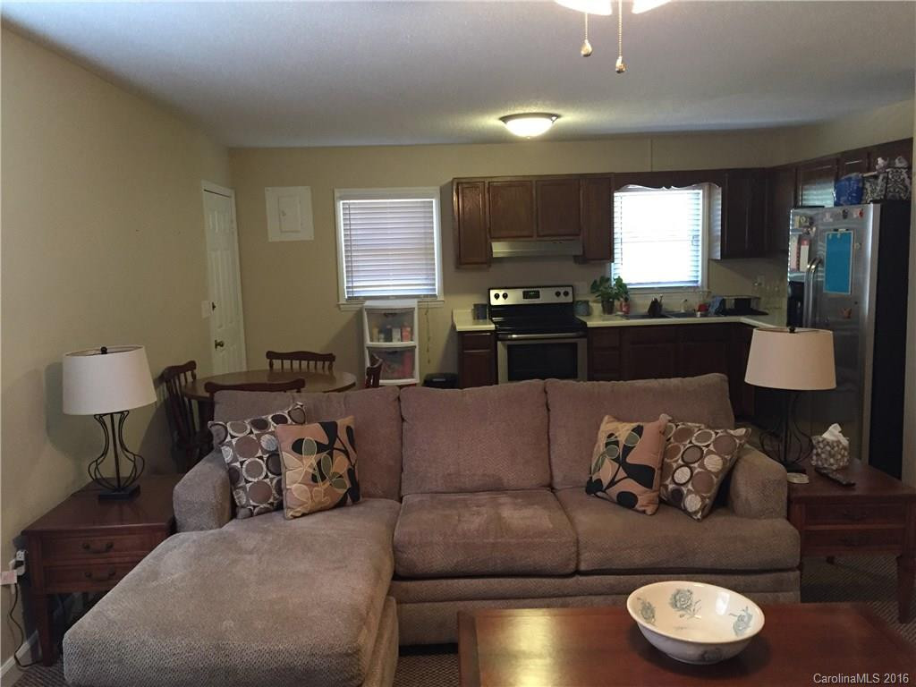 275 Carolina Avenue - Photo 3