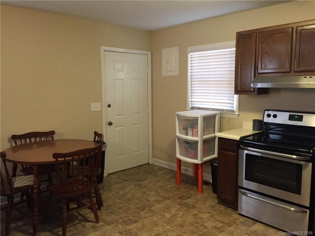 275 Carolina Avenue - Photo 4