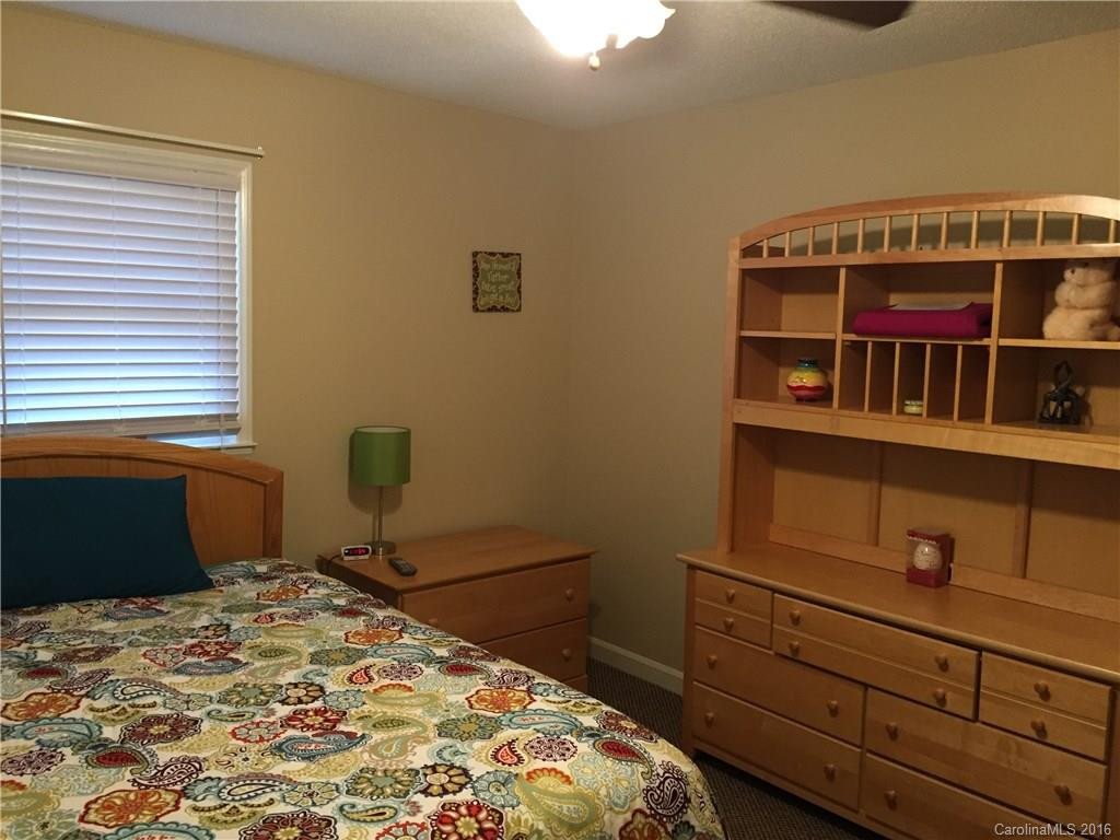 275 Carolina Avenue - Photo 9