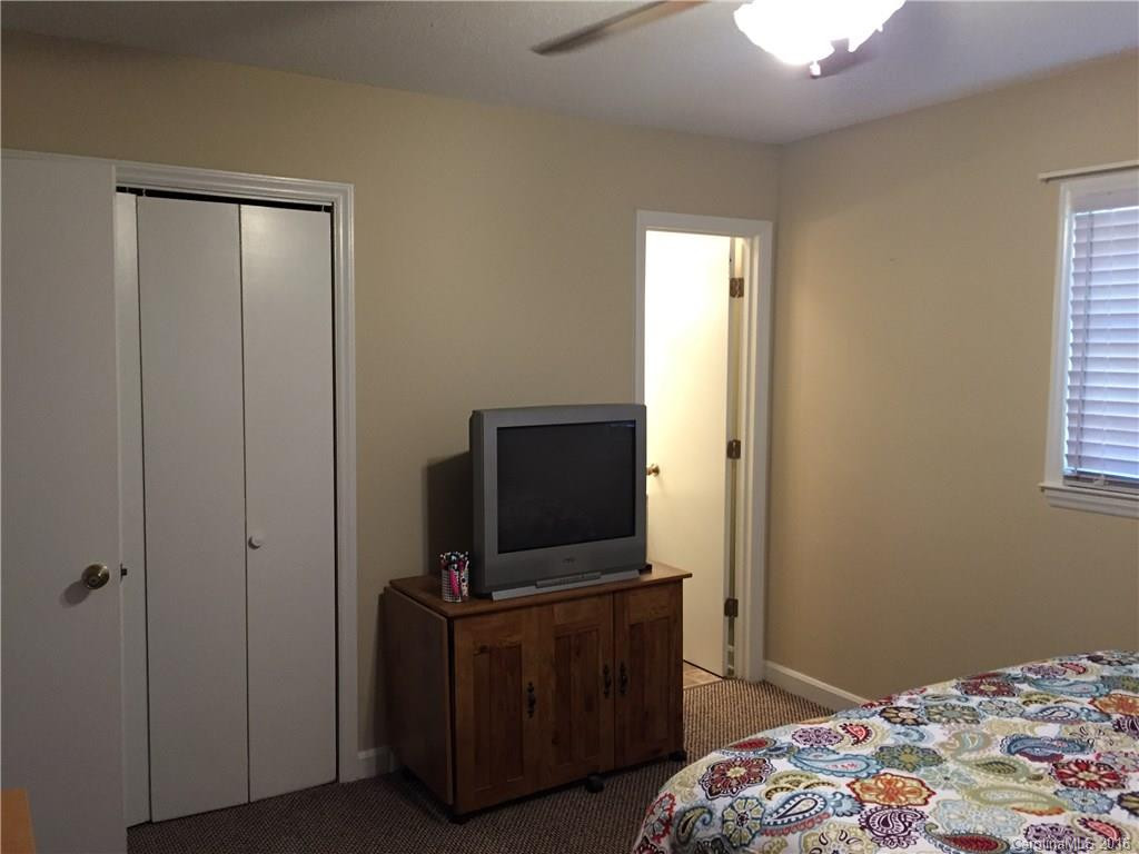 275 Carolina Avenue - Photo 10