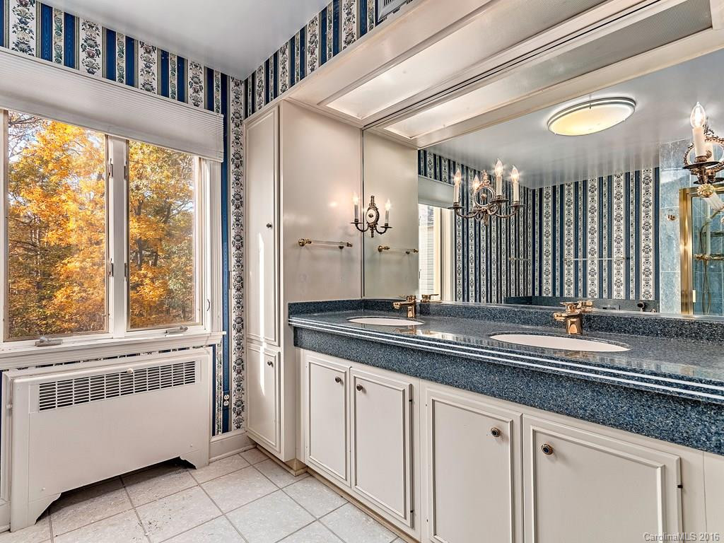 32 Pine Tree Circle - Photo 14