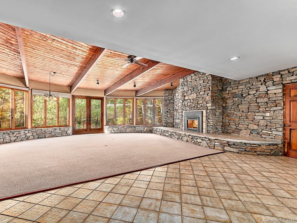 32 Pine Tree Circle - Photo 3