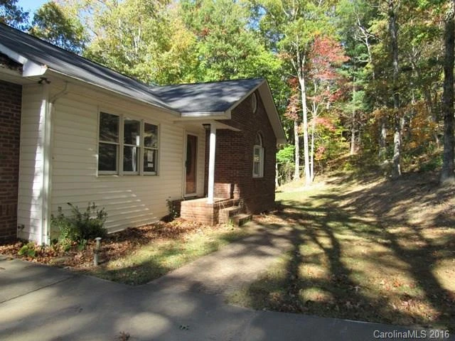 240 Windom Cove