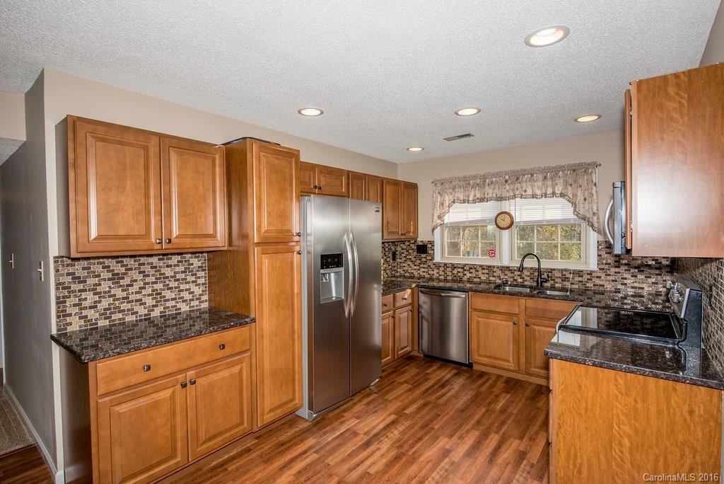 103 Scottlynn Court - Photo 4