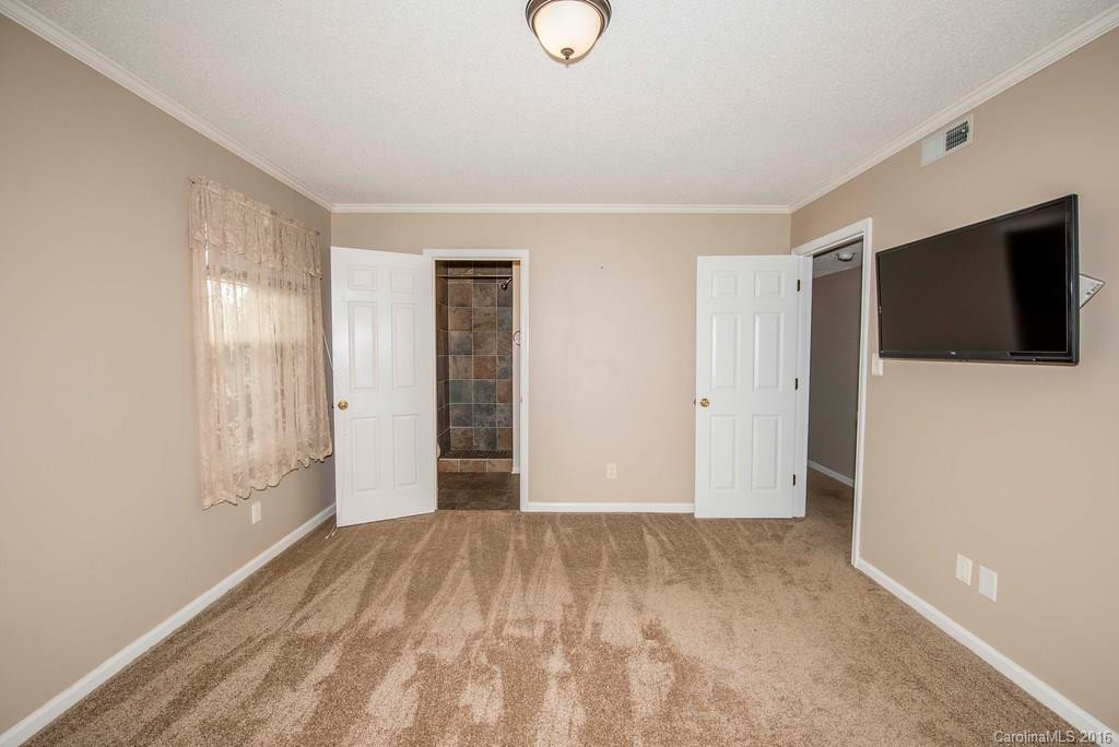 103 Scottlynn Court - Photo 8