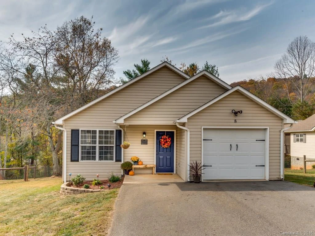 8 High Mountain Lane