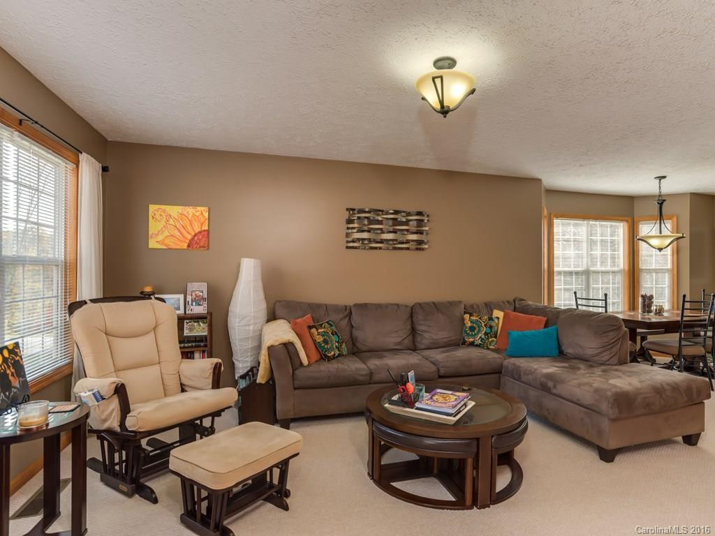 8 High Mountain Lane - Photo 3