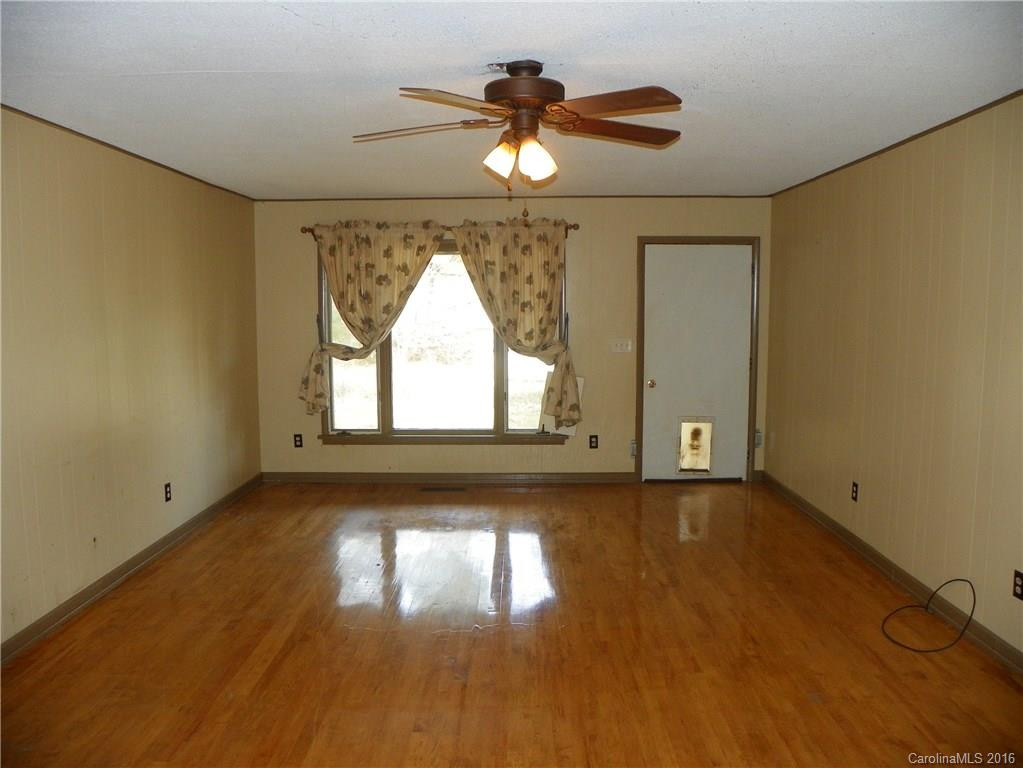 775 Piney Knob Road - Photo 3
