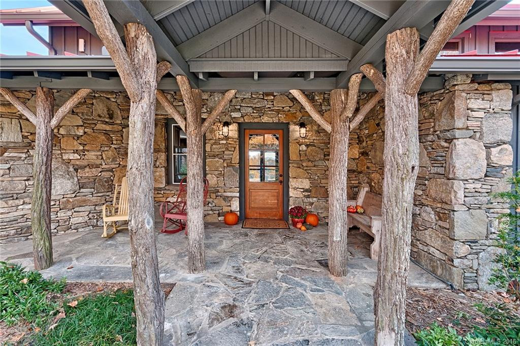 290 Winterberry Drive - Photo 2