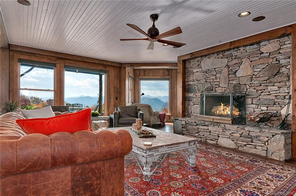 290 Winterberry Drive - Photo 3